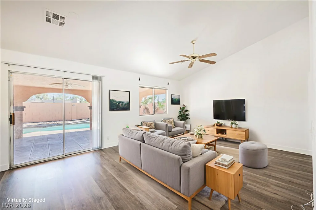 360 Evan Picone, Henderson, NV 89014