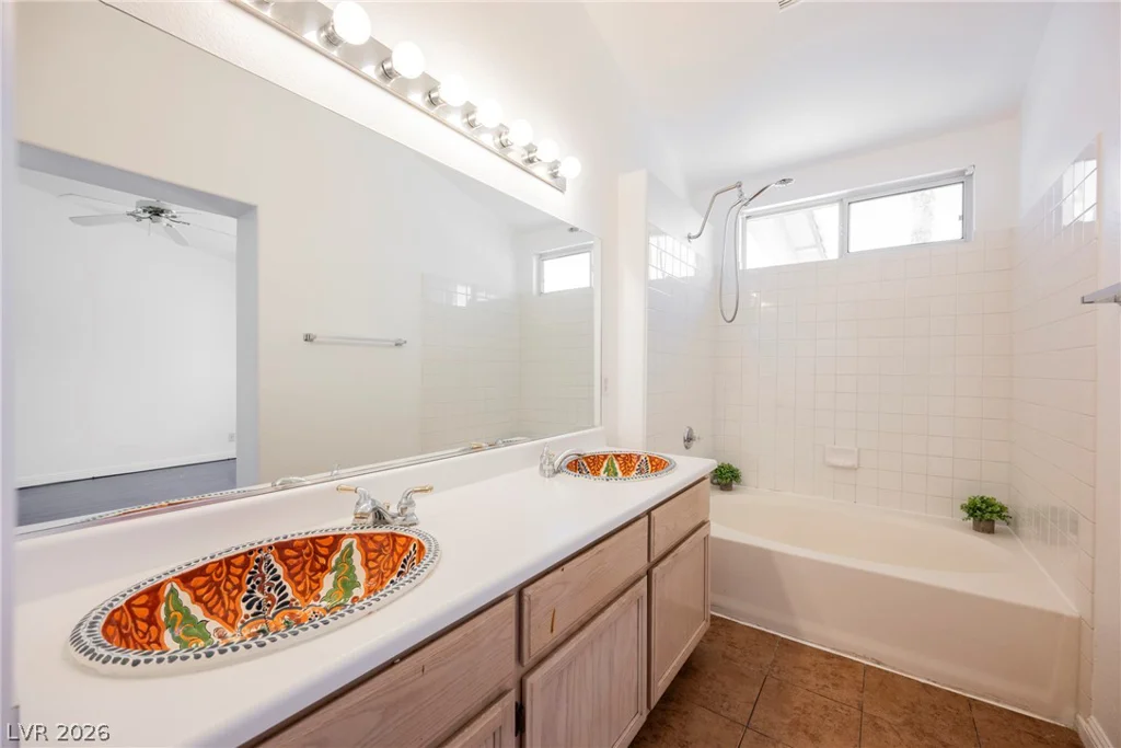 360 Evan Picone, Henderson, NV 89014