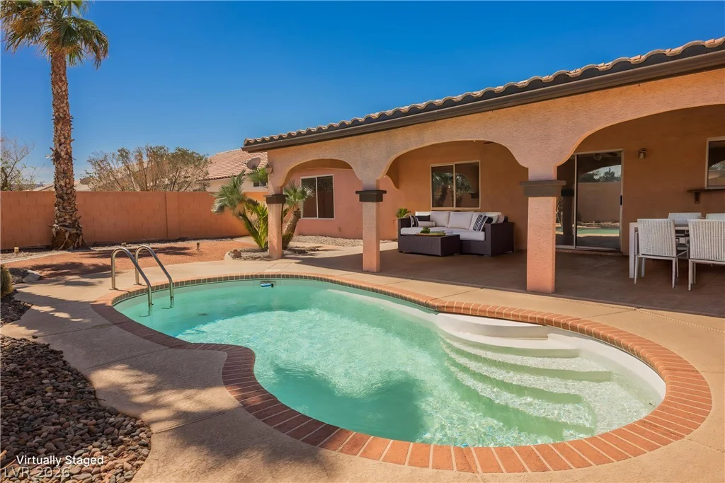 360 Evan Picone, Henderson, NV 89014