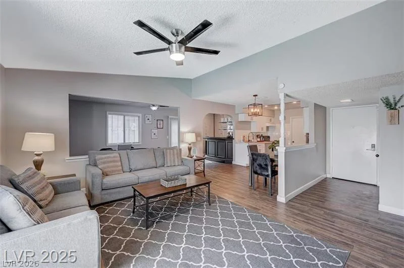 3750 Florrie, Las Vegas, NV 89121