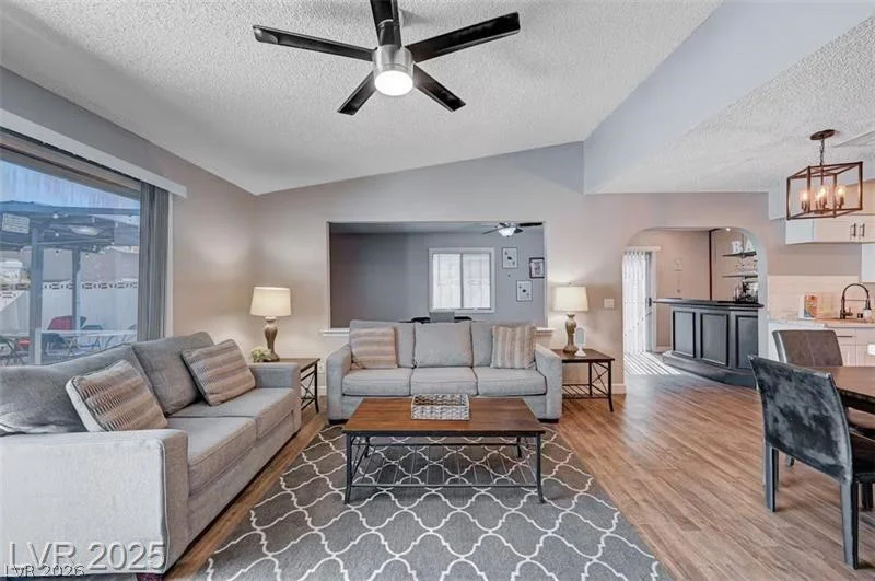 3750 Florrie, Las Vegas, NV 89121
