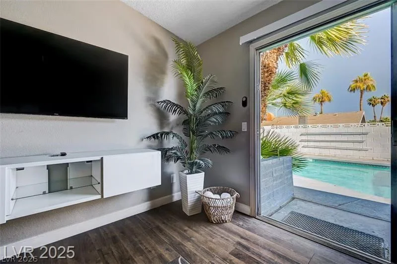 3750 Florrie, Las Vegas, NV 89121
