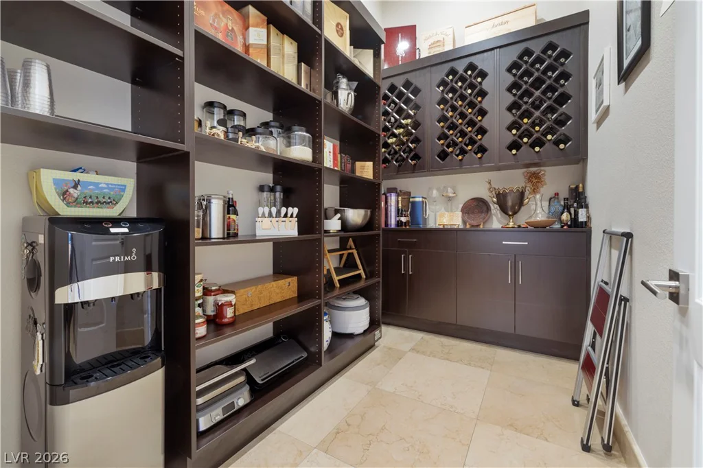 9624 Grand Isle, Las Vegas, NV 89144