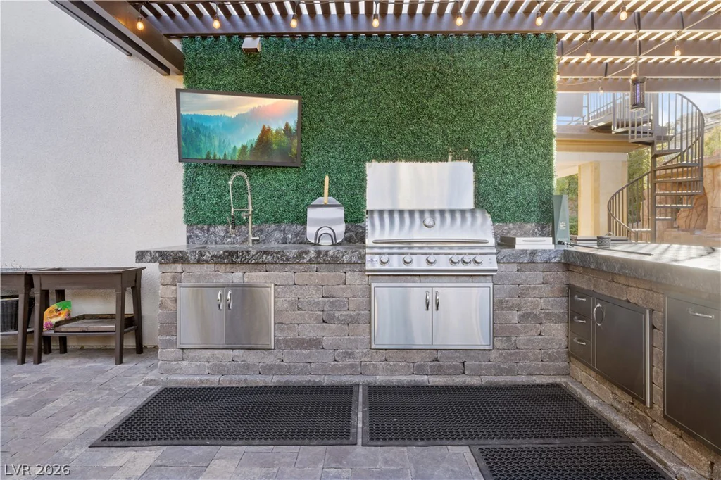 9624 Grand Isle, Las Vegas, NV 89144