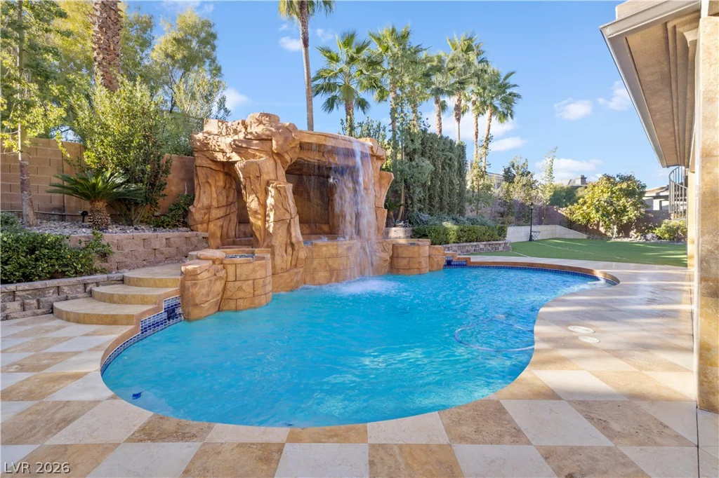 9624 Grand Isle, Las Vegas, NV 89144