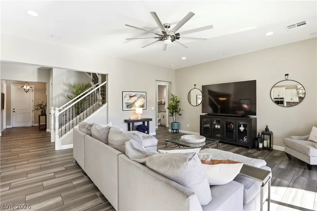 497 Paso De Montana, Las Vegas, NV 89138