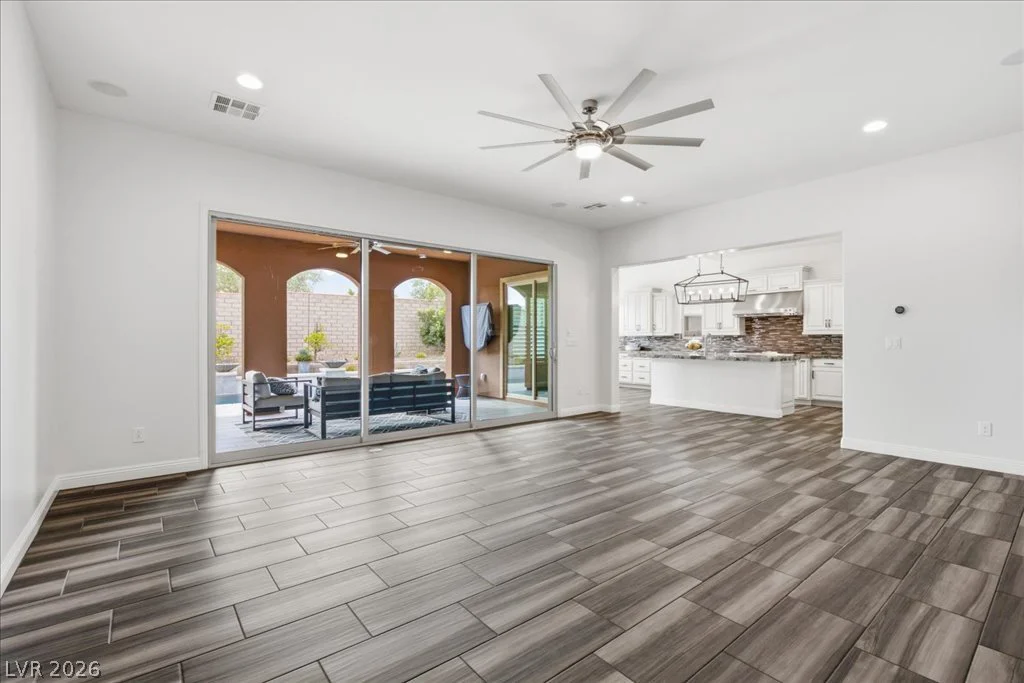 497 Paso De Montana, Las Vegas, NV 89138