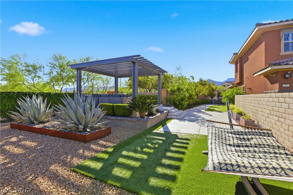 497 Paso De Montana, Las Vegas, NV 89138