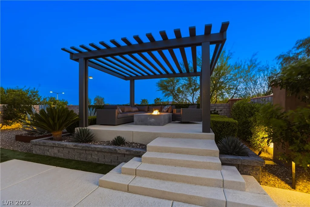 497 Paso De Montana, Las Vegas, NV 89138