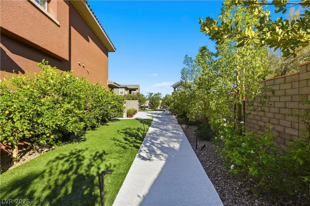 497 Paso De Montana, Las Vegas, NV 89138