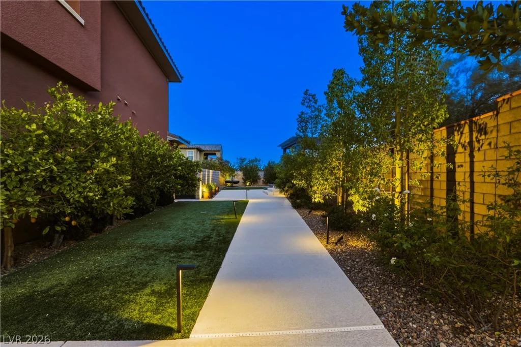 497 Paso De Montana, Las Vegas, NV 89138