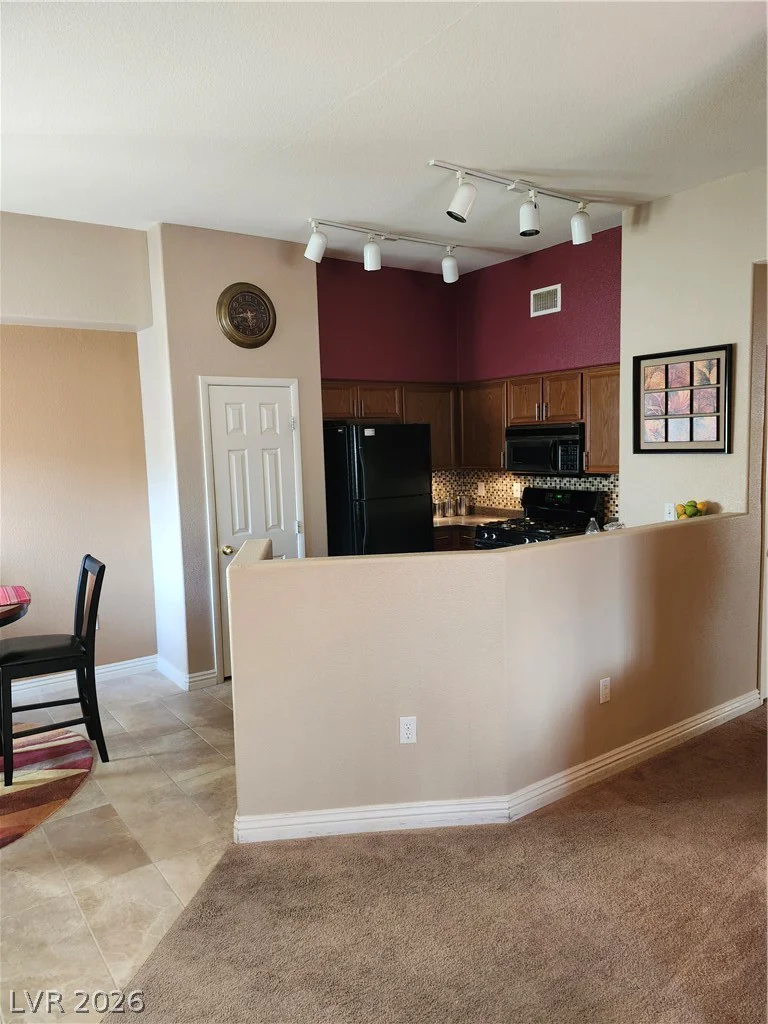 9303 Gilcrease, Las Vegas, NV 89149