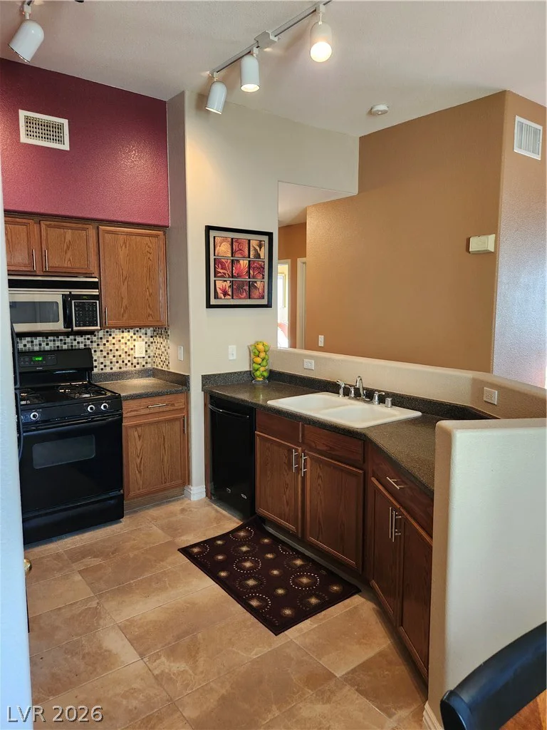 9303 Gilcrease, Las Vegas, NV 89149