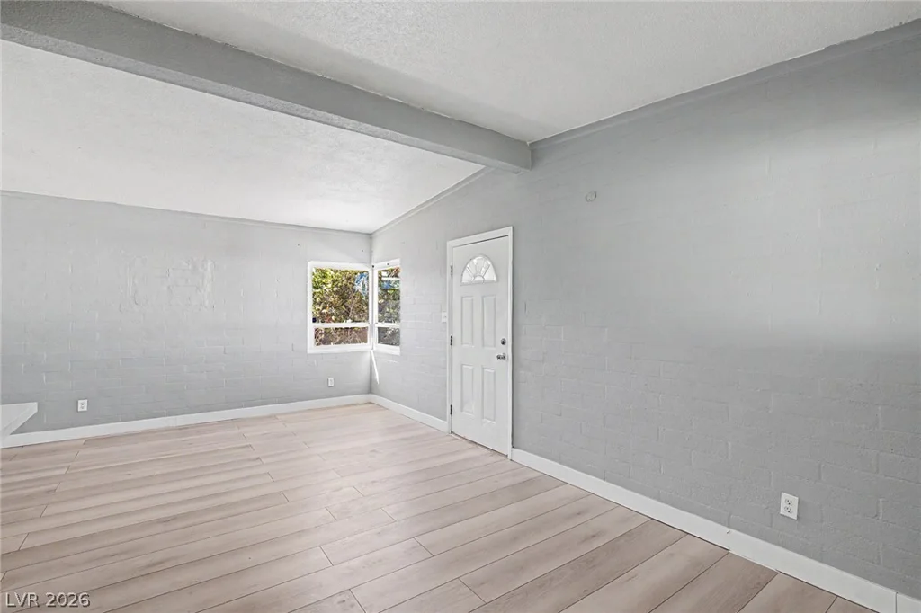 104 Stanford, Las Vegas, NV 89107