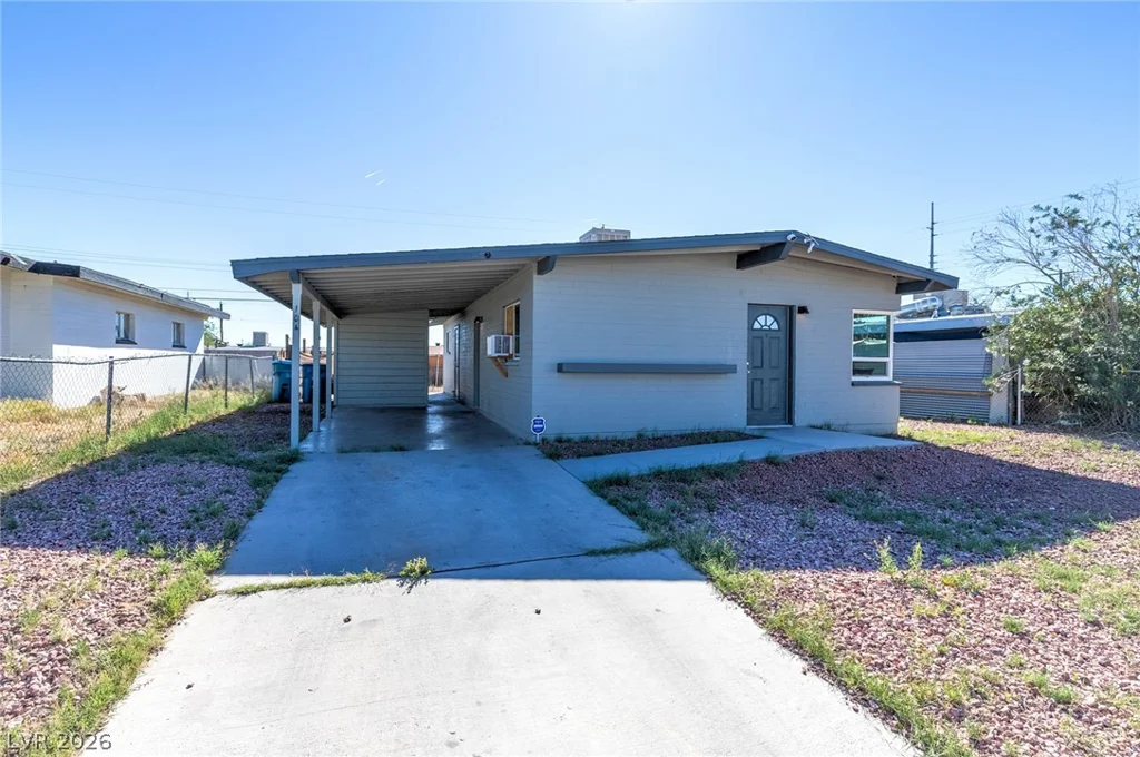 104 Stanford, Las Vegas, NV 89107