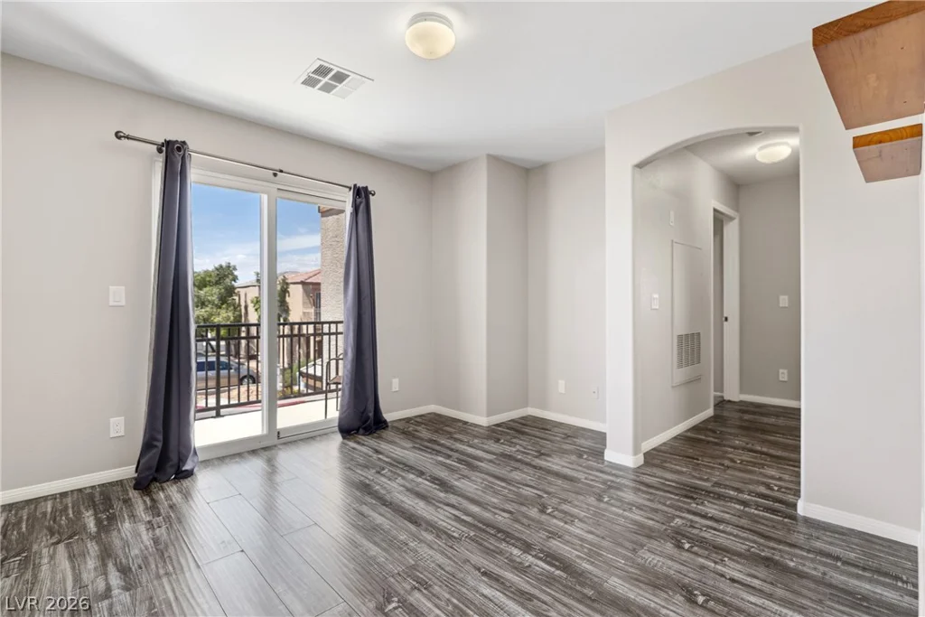 10388 Midseason Mist, Las Vegas, NV 89183
