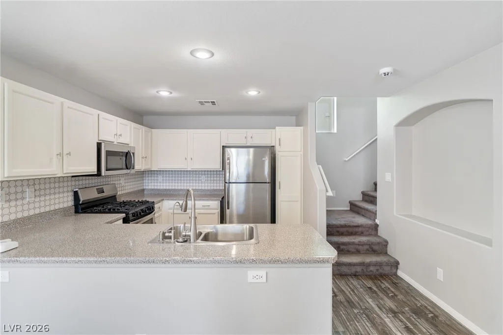 10388 Midseason Mist, Las Vegas, NV 89183