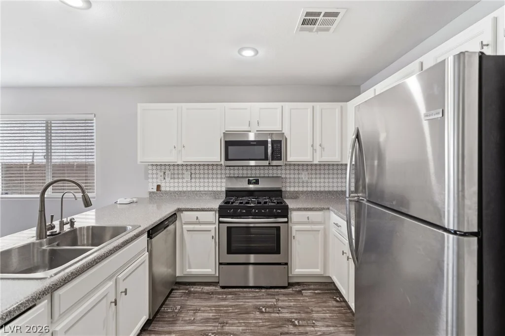 10388 Midseason Mist, Las Vegas, NV 89183