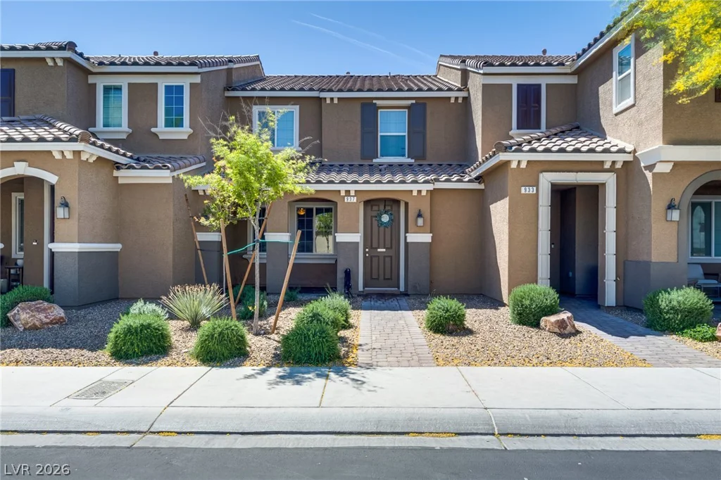 937 Mineral Wells, North Las Vegas, NV 89086