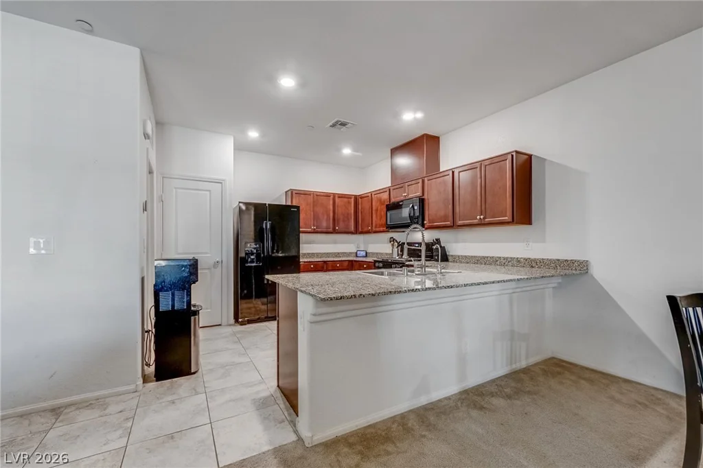 937 Mineral Wells, North Las Vegas, NV 89086