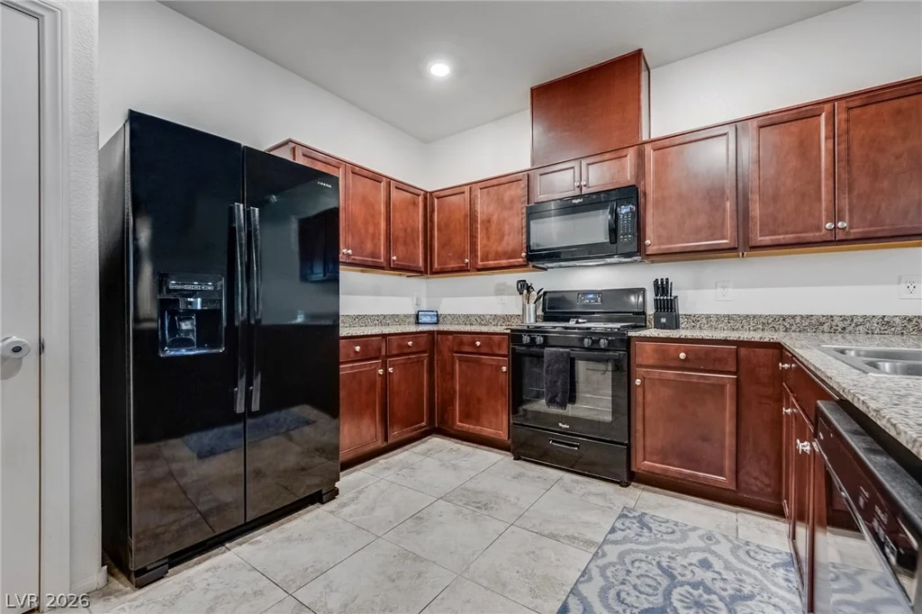 937 Mineral Wells, North Las Vegas, NV 89086