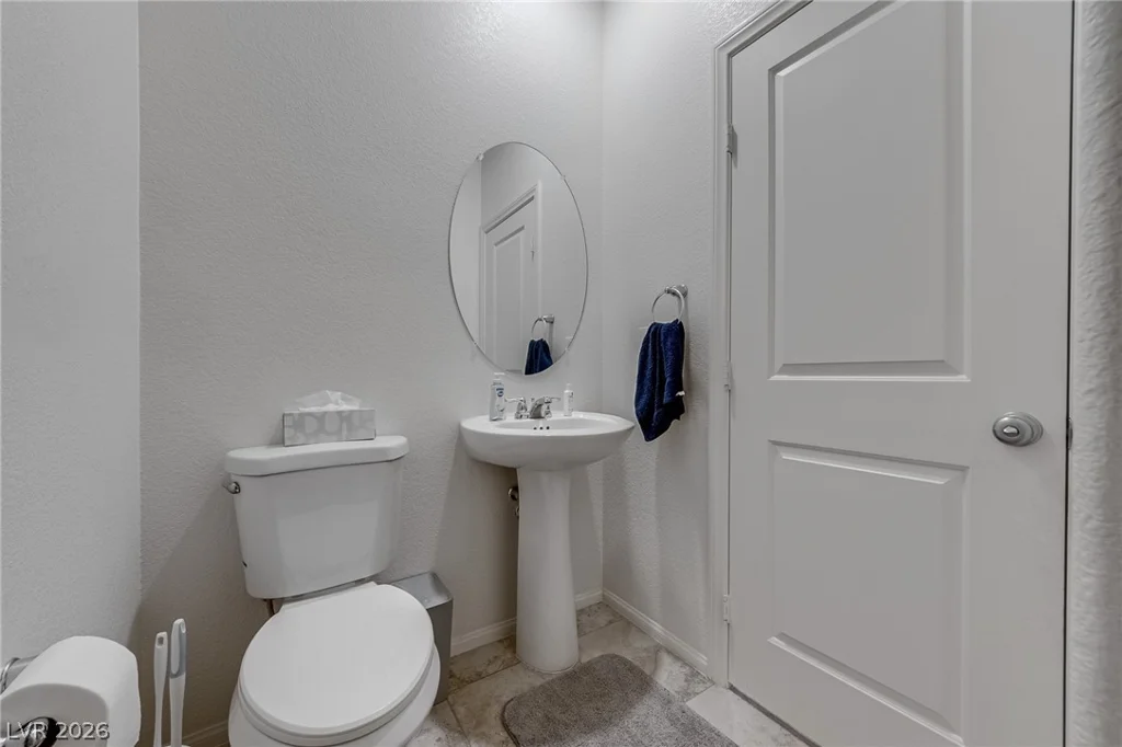 937 Mineral Wells, North Las Vegas, NV 89086