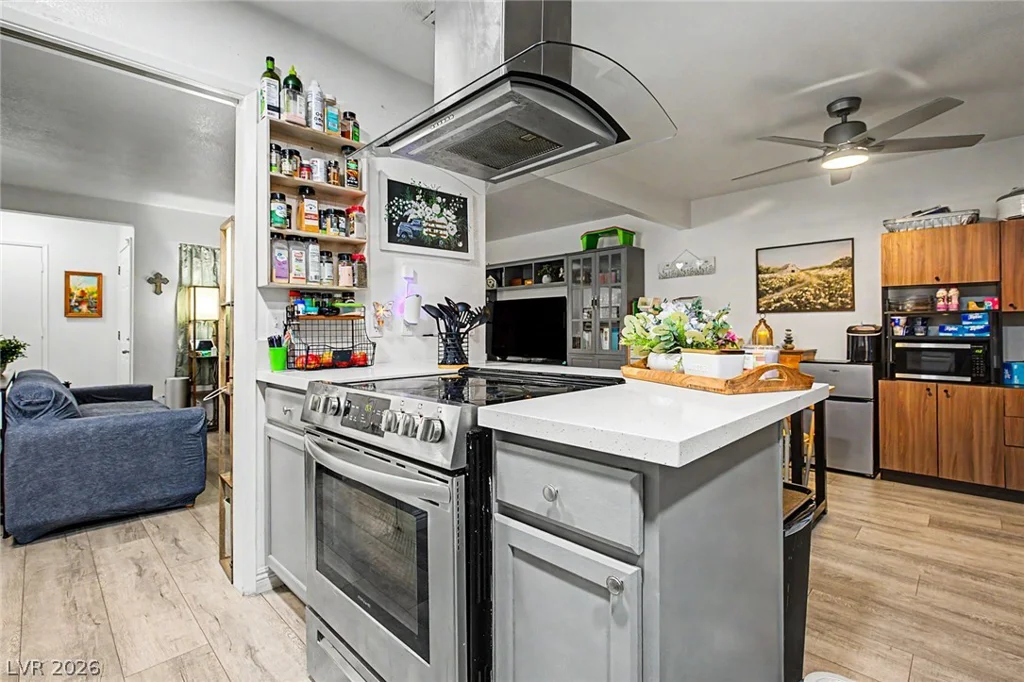 5107 Village, Las Vegas, NV 89142