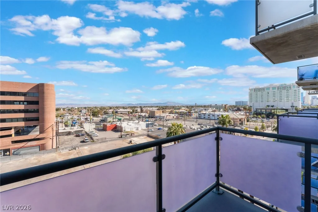 353 Bonneville, Las Vegas, NV 89101
