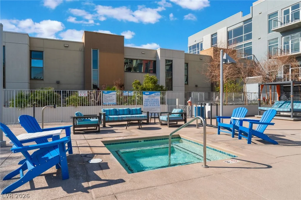 353 Bonneville, Las Vegas, NV 89101