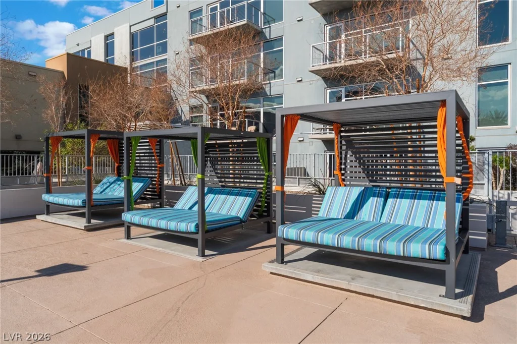 353 Bonneville, Las Vegas, NV 89101