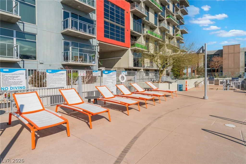 353 Bonneville, Las Vegas, NV 89101