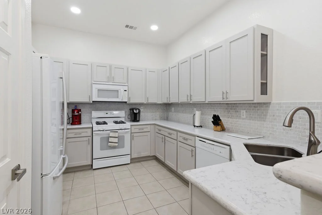 601 Painted Cloud, Las Vegas, NV 89144