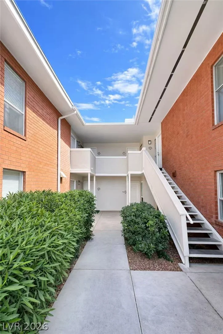 2838 Loveland, Las Vegas, NV 89109