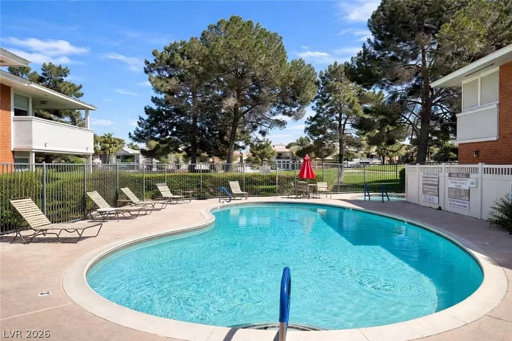 2838 Loveland, Las Vegas, NV 89109
