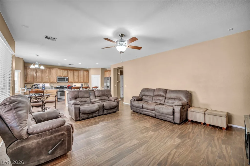 1104 Hammer, North Las Vegas, NV 89081