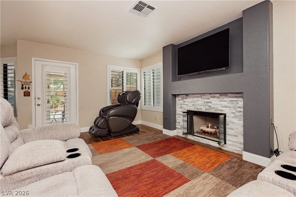 2212 Sapphire Valley, Las Vegas, NV 89128