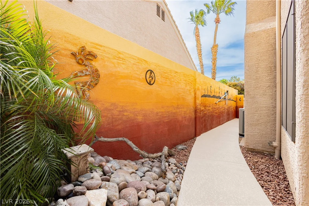 2212 Sapphire Valley, Las Vegas, NV 89128