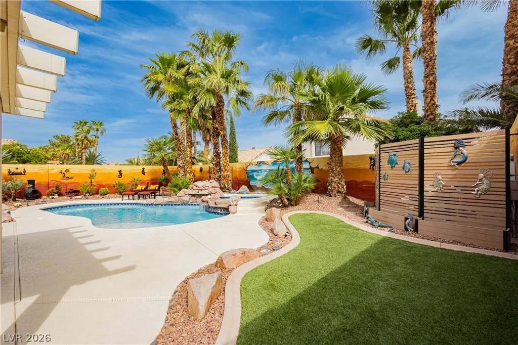 2212 Sapphire Valley, Las Vegas, NV 89128