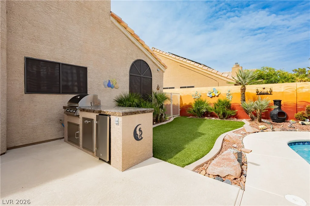 2212 Sapphire Valley, Las Vegas, NV 89128
