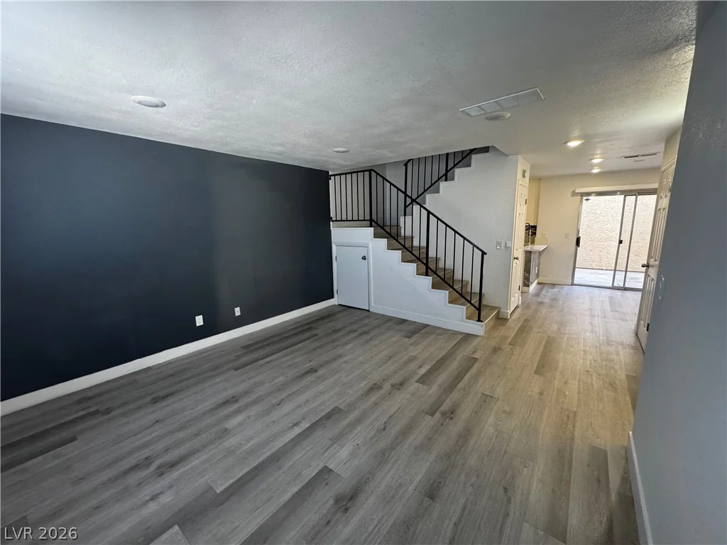 6750 Del Rey, Las Vegas, NV 89146