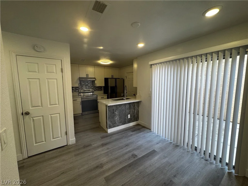 6750 Del Rey, Las Vegas, NV 89146