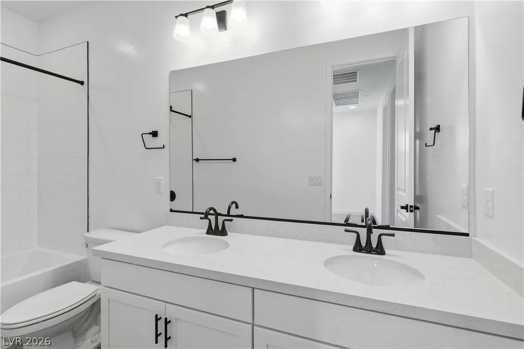 12135 Red Iris, Las Vegas, NV 89138