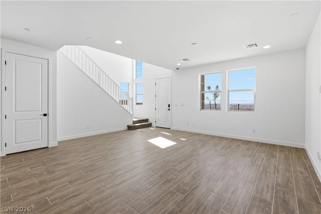 12135 Red Iris, Las Vegas, NV 89138