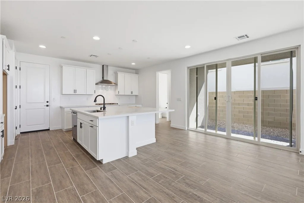 12135 Red Iris, Las Vegas, NV 89138