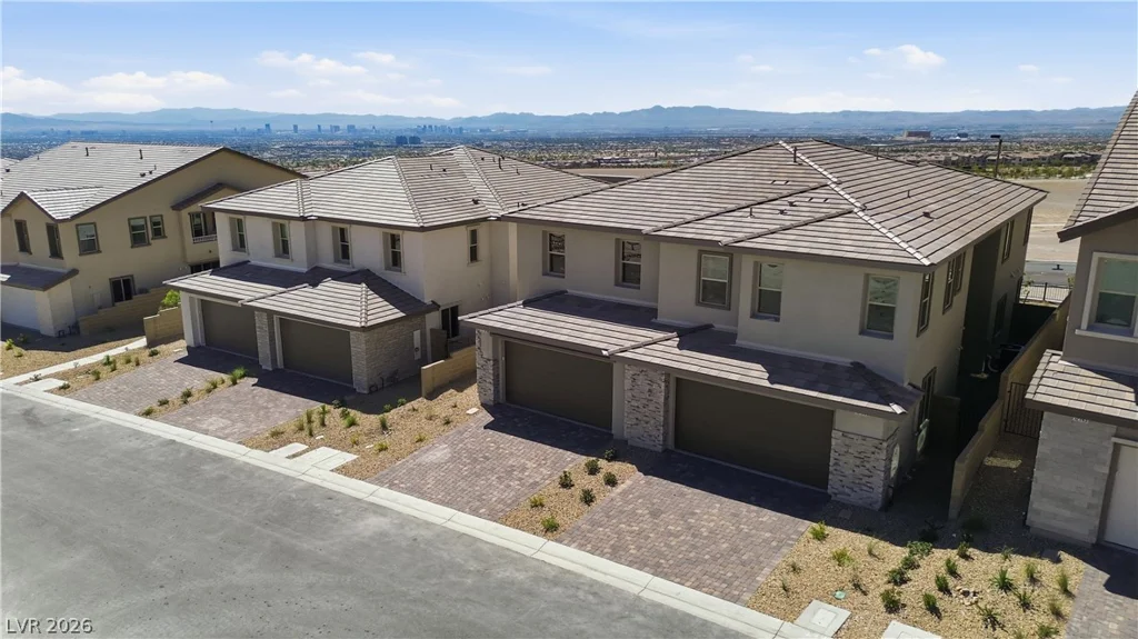 12135 Red Iris, Las Vegas, NV 89138