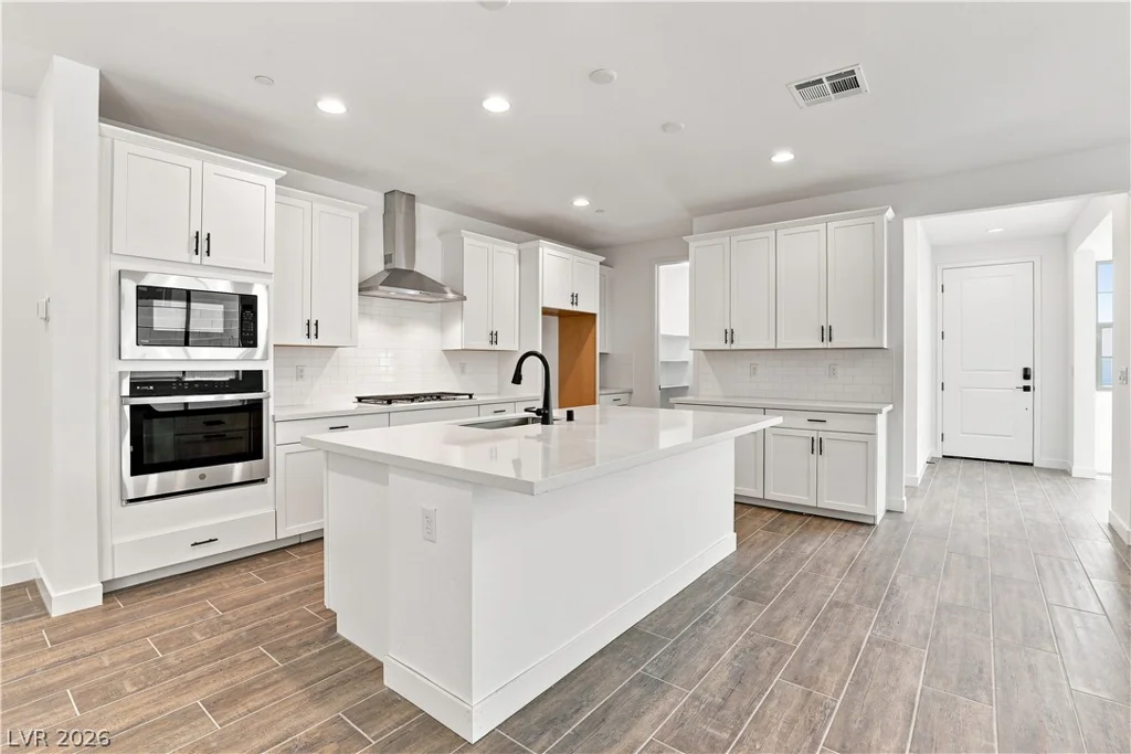 12115 Red Iris Ave, Las Vegas, NV 89138