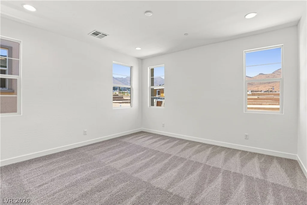 12115 Red Iris Ave, Las Vegas, NV 89138
