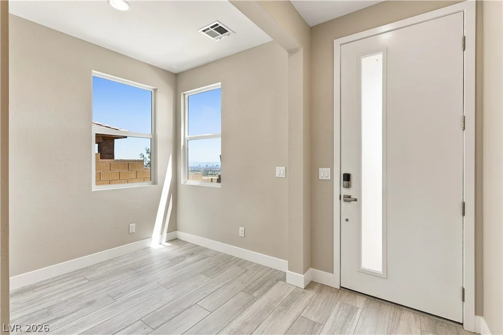 12119 Red Iris Ave, Las Vegas, NV 89138