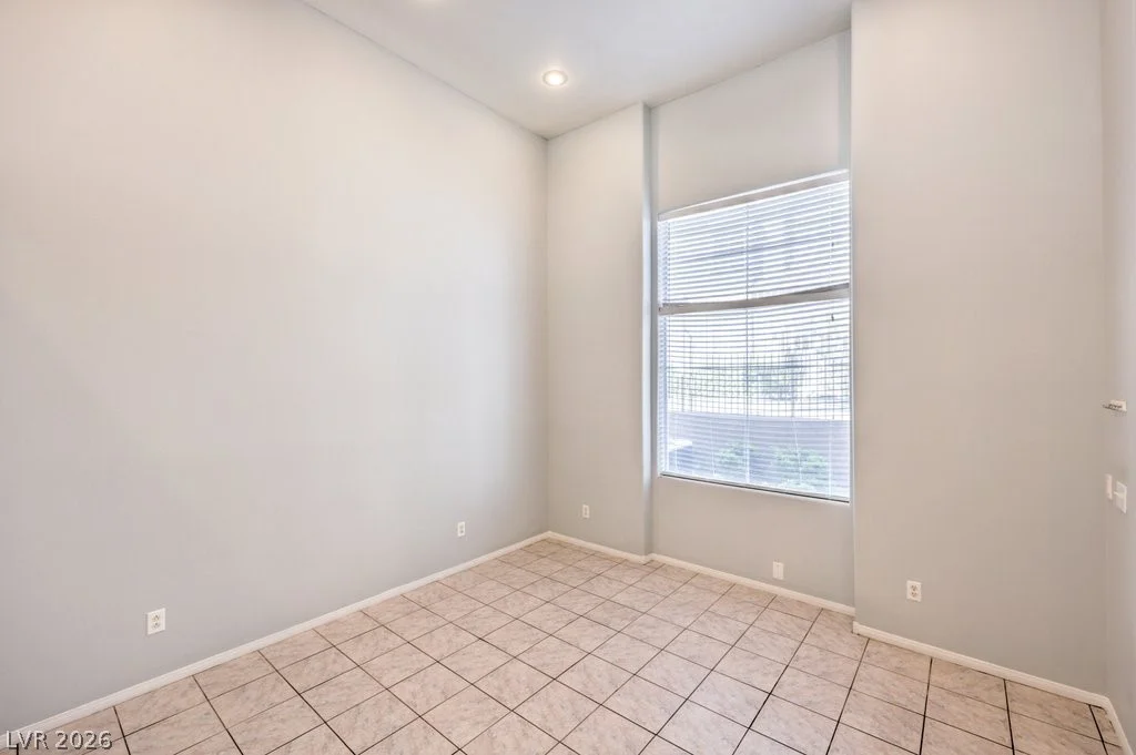 1513 Couples, Las Vegas, NV 89128