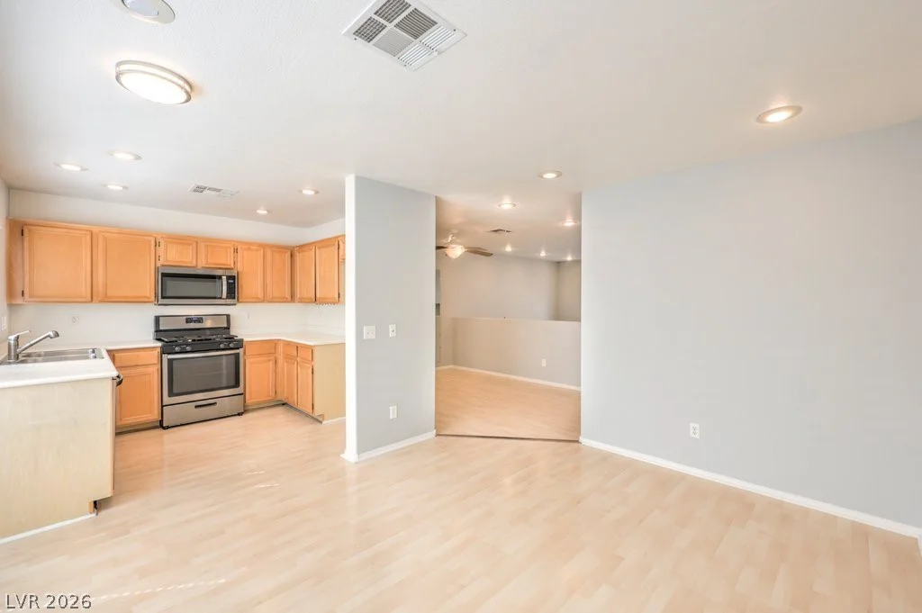 1513 Couples, Las Vegas, NV 89128